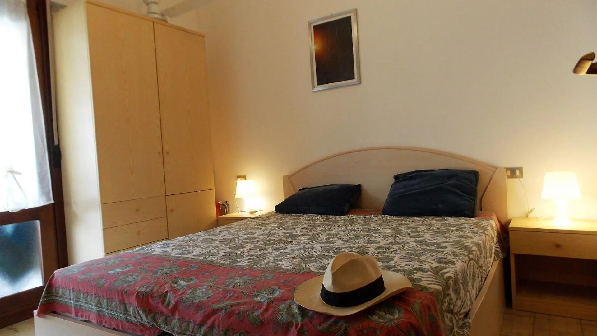 شقة Flat With Parking Only 100M From The Beach بيبيوني